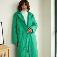Демісезонне двобортне жіноче пальто MONRO з плащової тканини наповнювач силікон 80 колір трава
